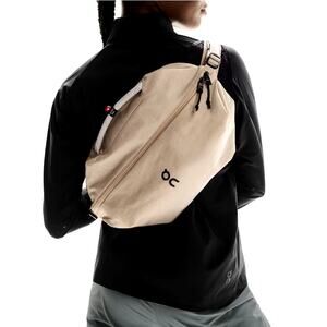 On Unisex Sand Black Sling Bag Pack 9L One Size